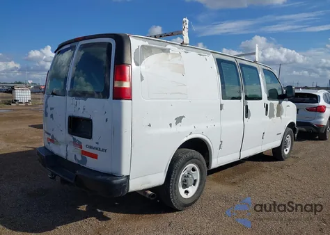 2005 Chevrolet Express from USA, damaged, VIN 1GCGG25V851137795
